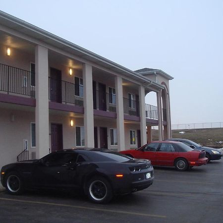 Townhouse Inn & Suites אומהה מראה חיצוני תמונה