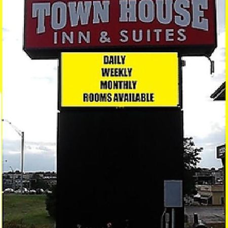 Townhouse Inn & Suites אומהה מראה חיצוני תמונה