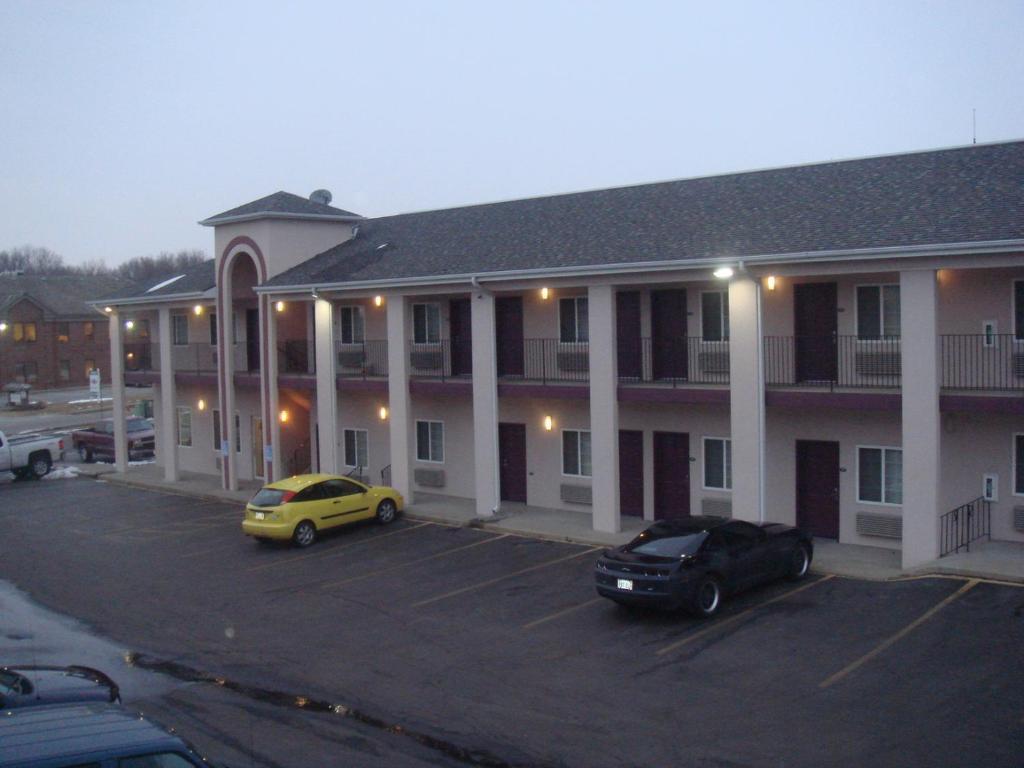 Townhouse Inn & Suites אומהה מראה חיצוני תמונה