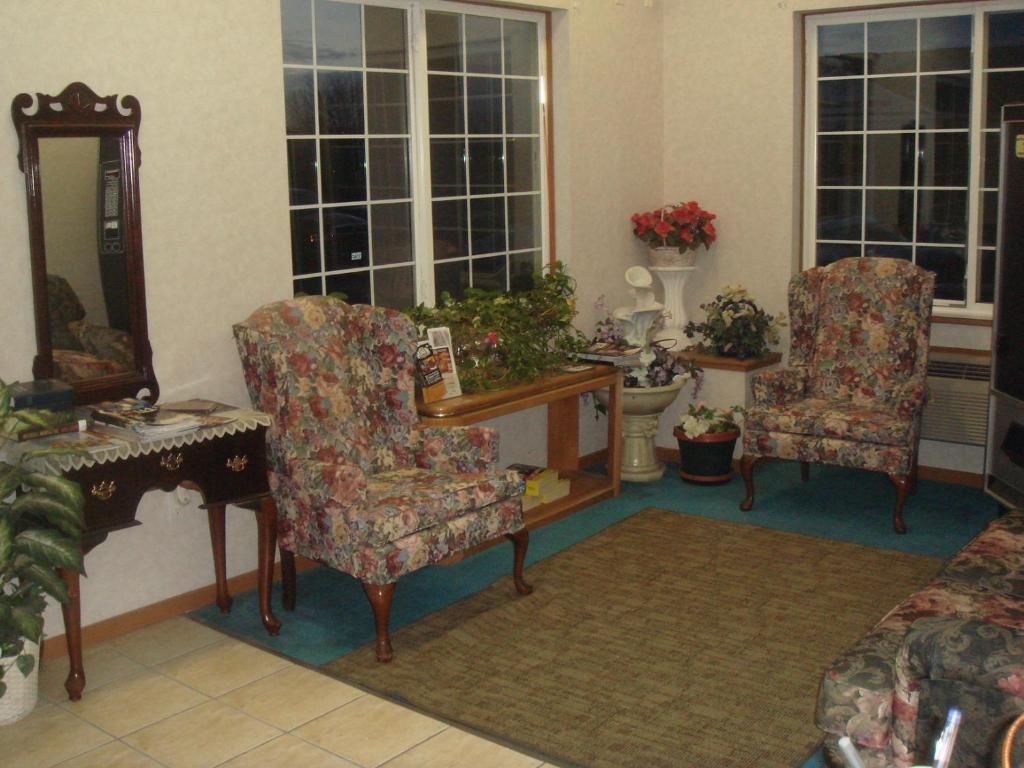 Townhouse Inn & Suites אומהה מראה חיצוני תמונה