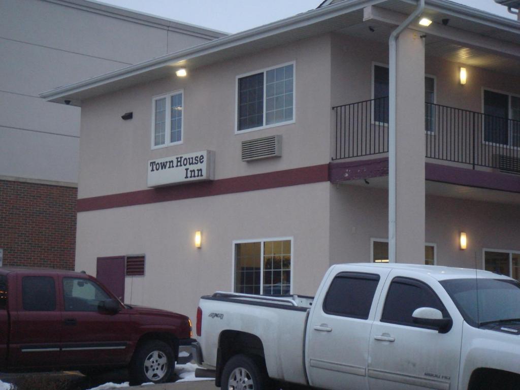 Townhouse Inn & Suites אומהה מראה חיצוני תמונה