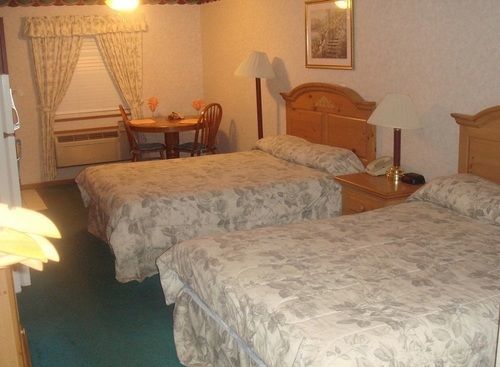 Townhouse Inn & Suites אומהה מראה חיצוני תמונה